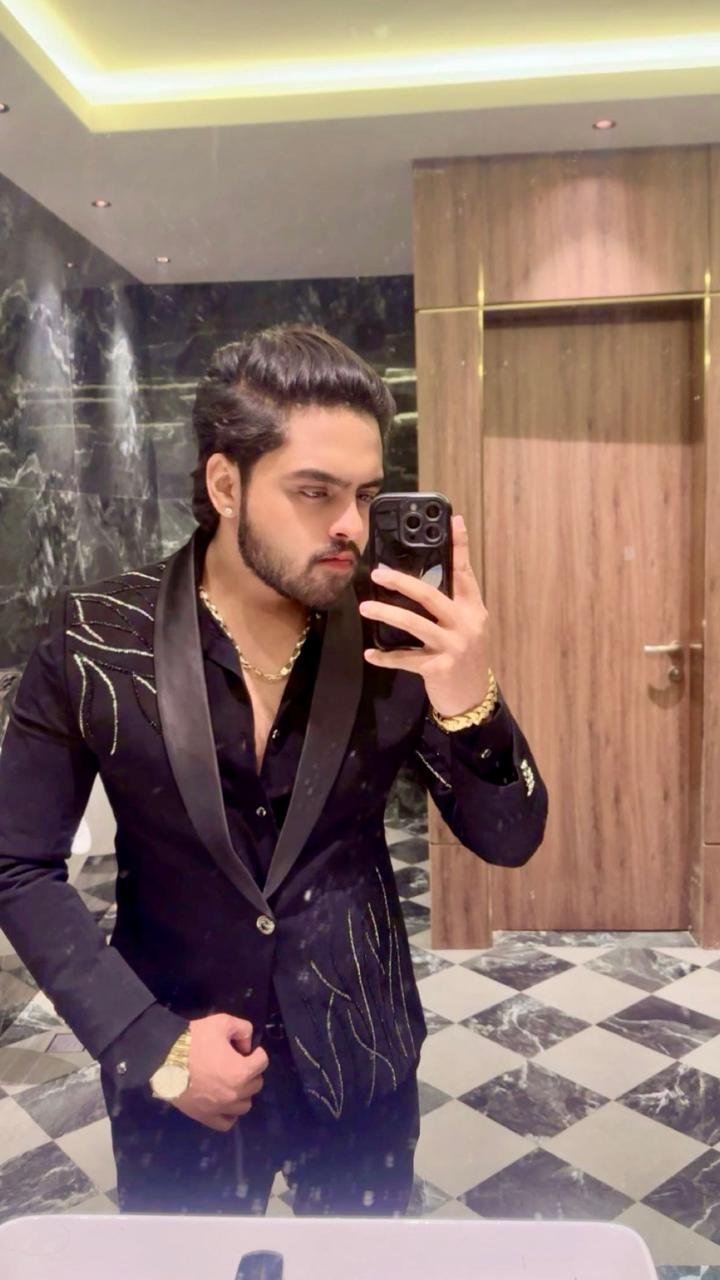 Yash Bansal Hero Display