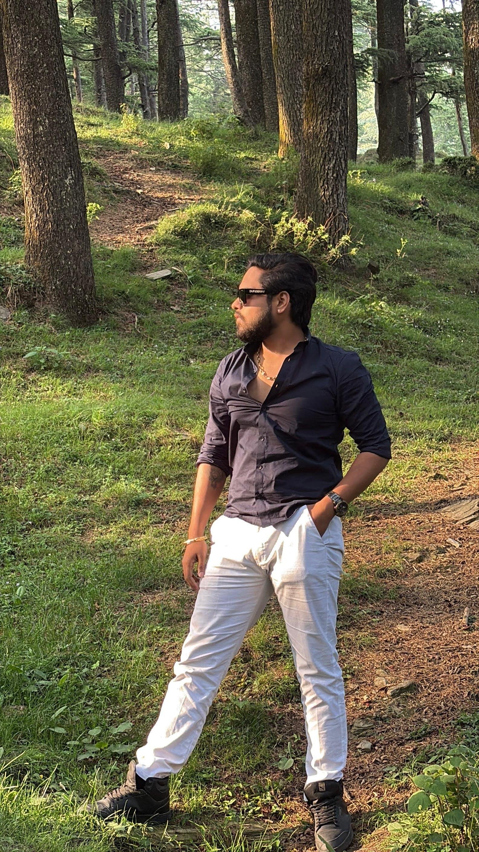 Yash having distinct fun at the party